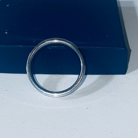 Men's Tungsten Carbide Ring, 6mm Comfort Fit Wedding Band - Picture 4 of 7